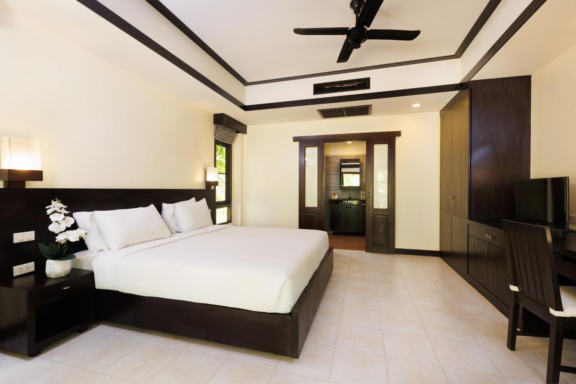 Nang Thong Beach Resort Khaulak Kültér fotó