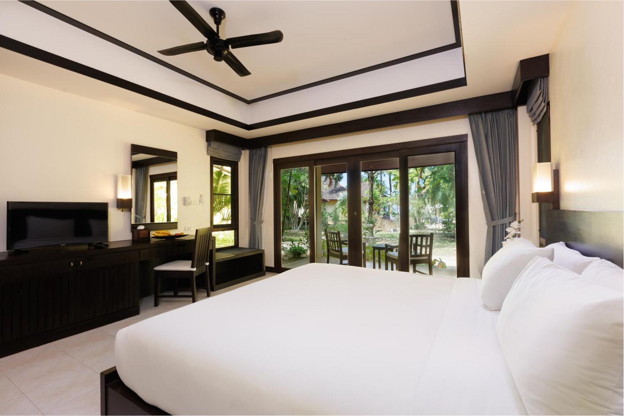 Nang Thong Beach Resort Khaulak Kültér fotó