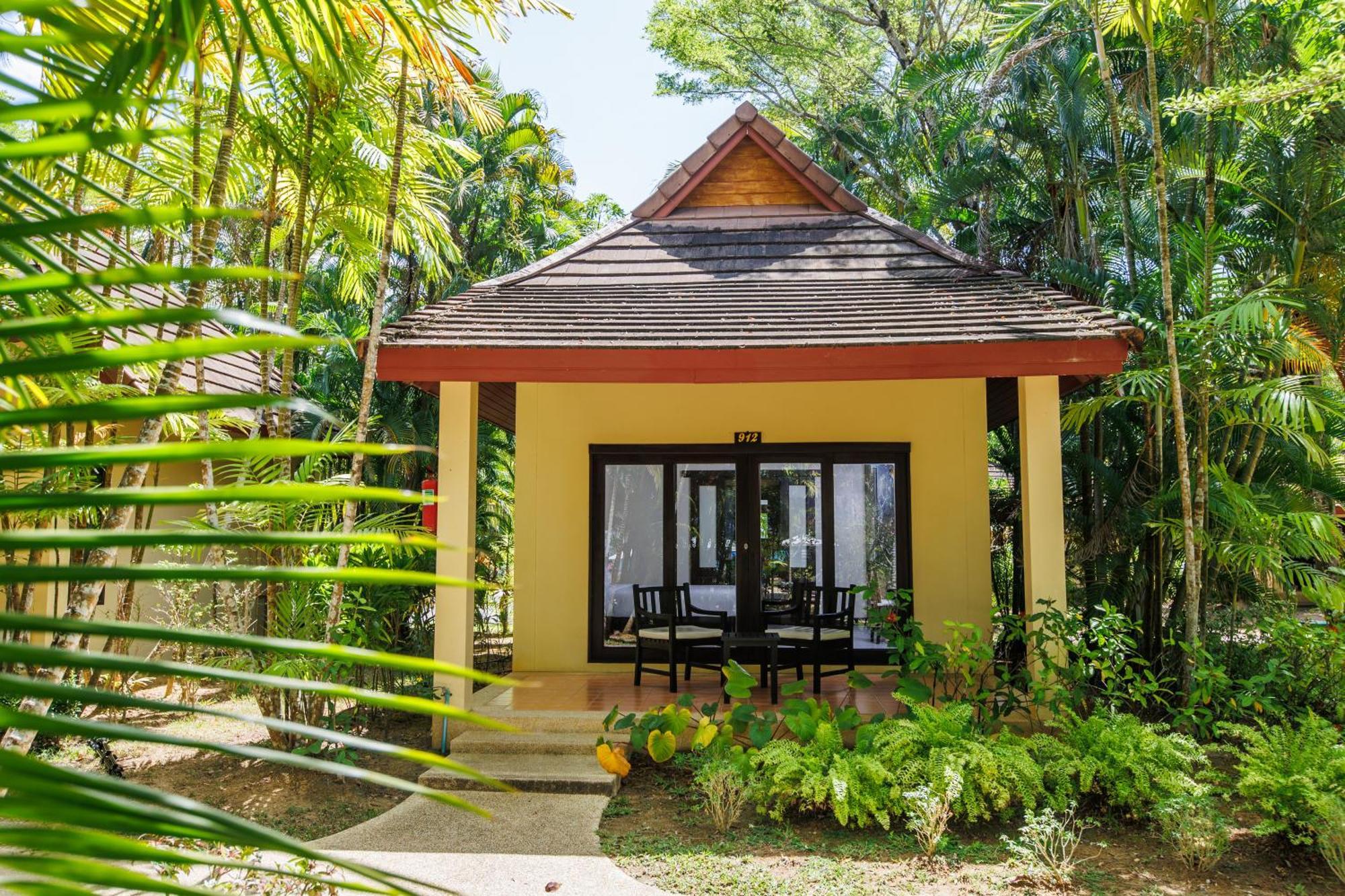 Nang Thong Beach Resort Khaulak Kültér fotó