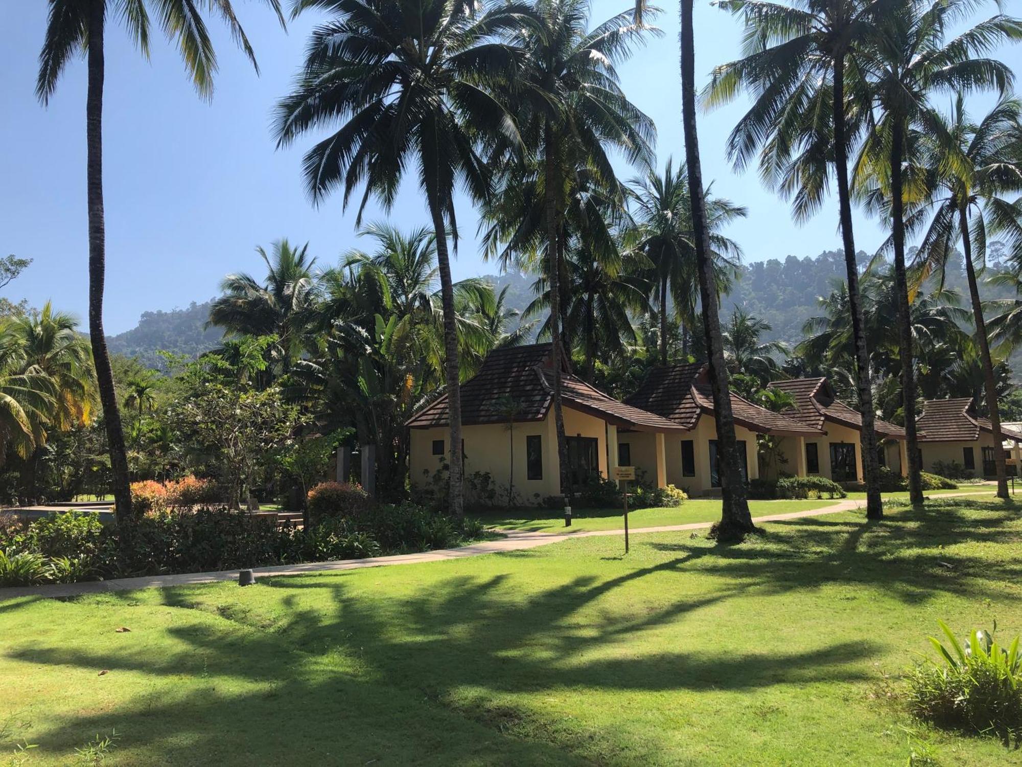 Nang Thong Beach Resort Khaulak Kültér fotó