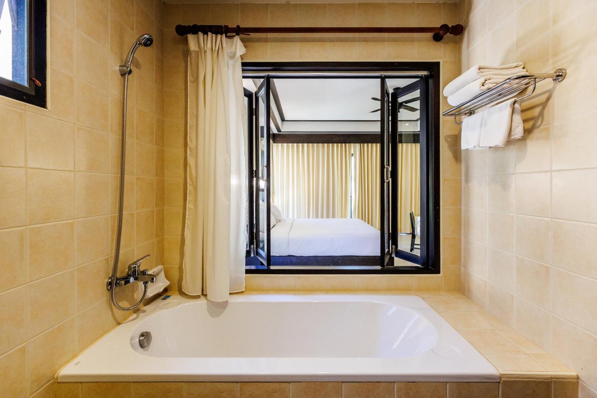 Nang Thong Beach Resort Khaulak Kültér fotó