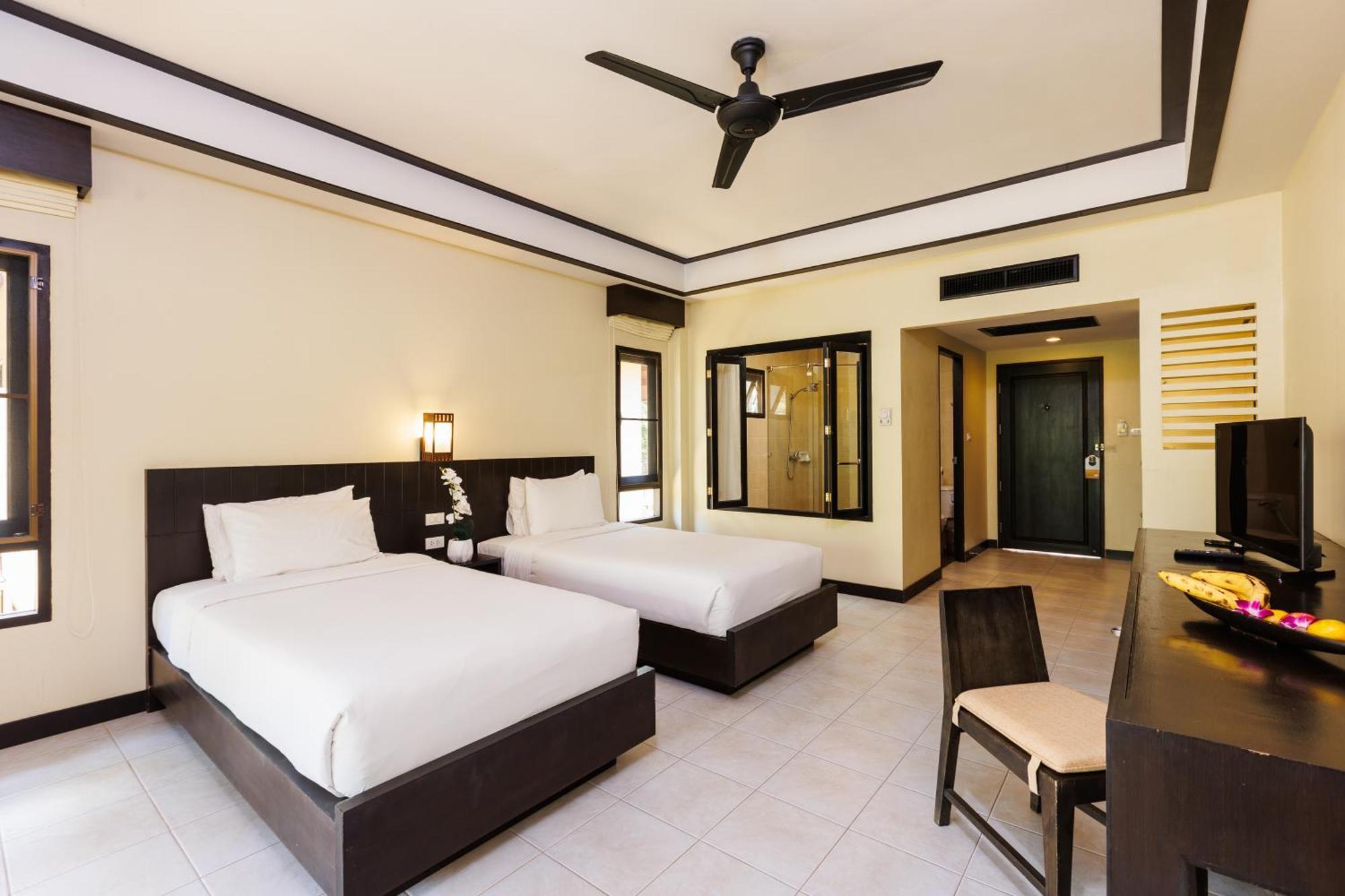 Nang Thong Beach Resort Khaulak Kültér fotó